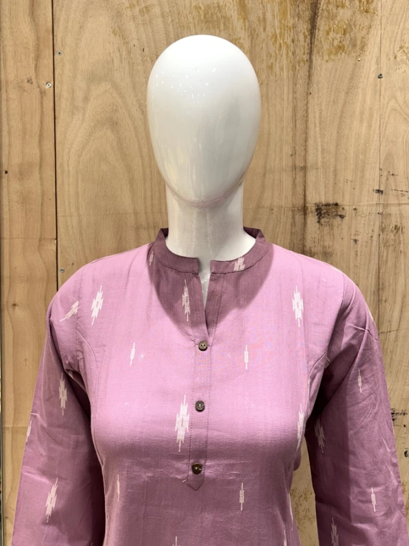 Collared Two Piece Kurta Set 4