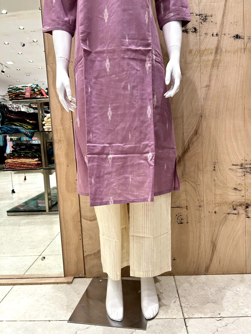 Collared Two Piece Kurta Set 7