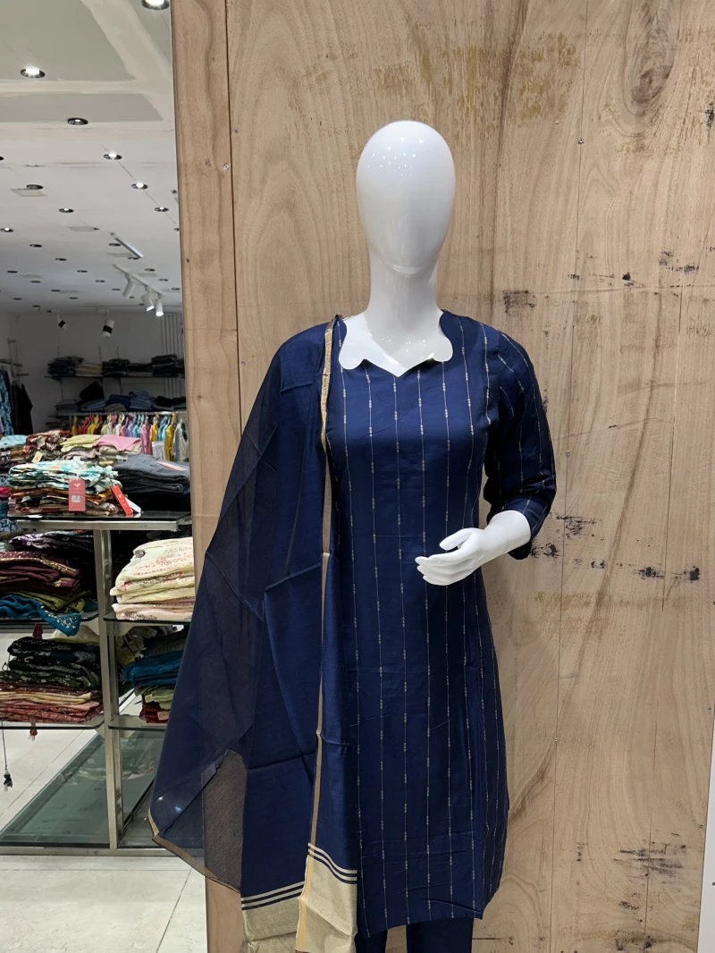 Blue Raw Silk Kurta Set With Patterned Dupatta