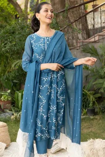 Pink Embroidered kurta set